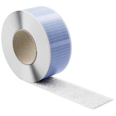 Rolle aus blauem gemustertem Klebeband, das auf weißem Hintergrund teilweise abgerollt ist.
