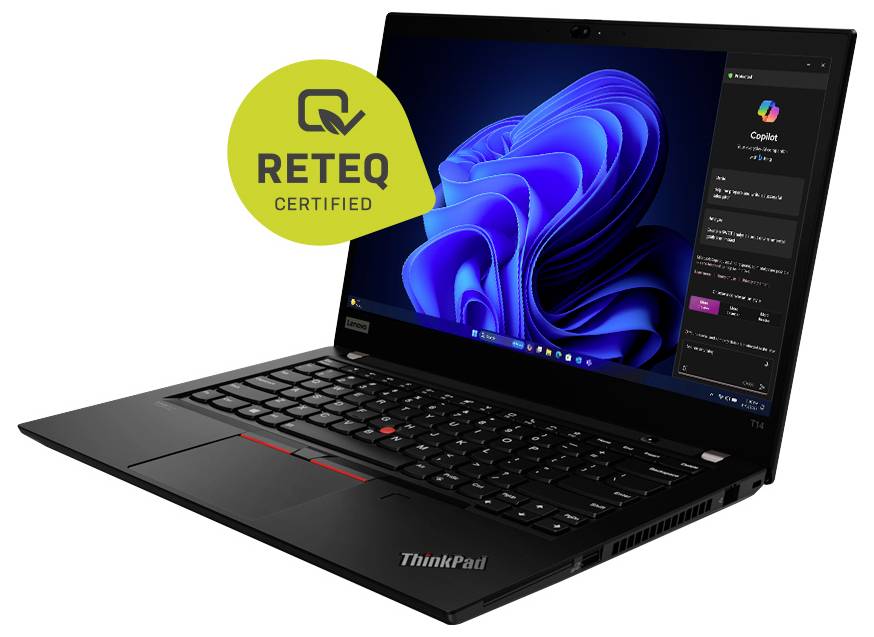ThinkPad-Laptop geöffnet mit Windows 11 und Copilot auf dem Bildschirm, überlagert mit einem Badge „RETEQ ZERTIFIZIERT".