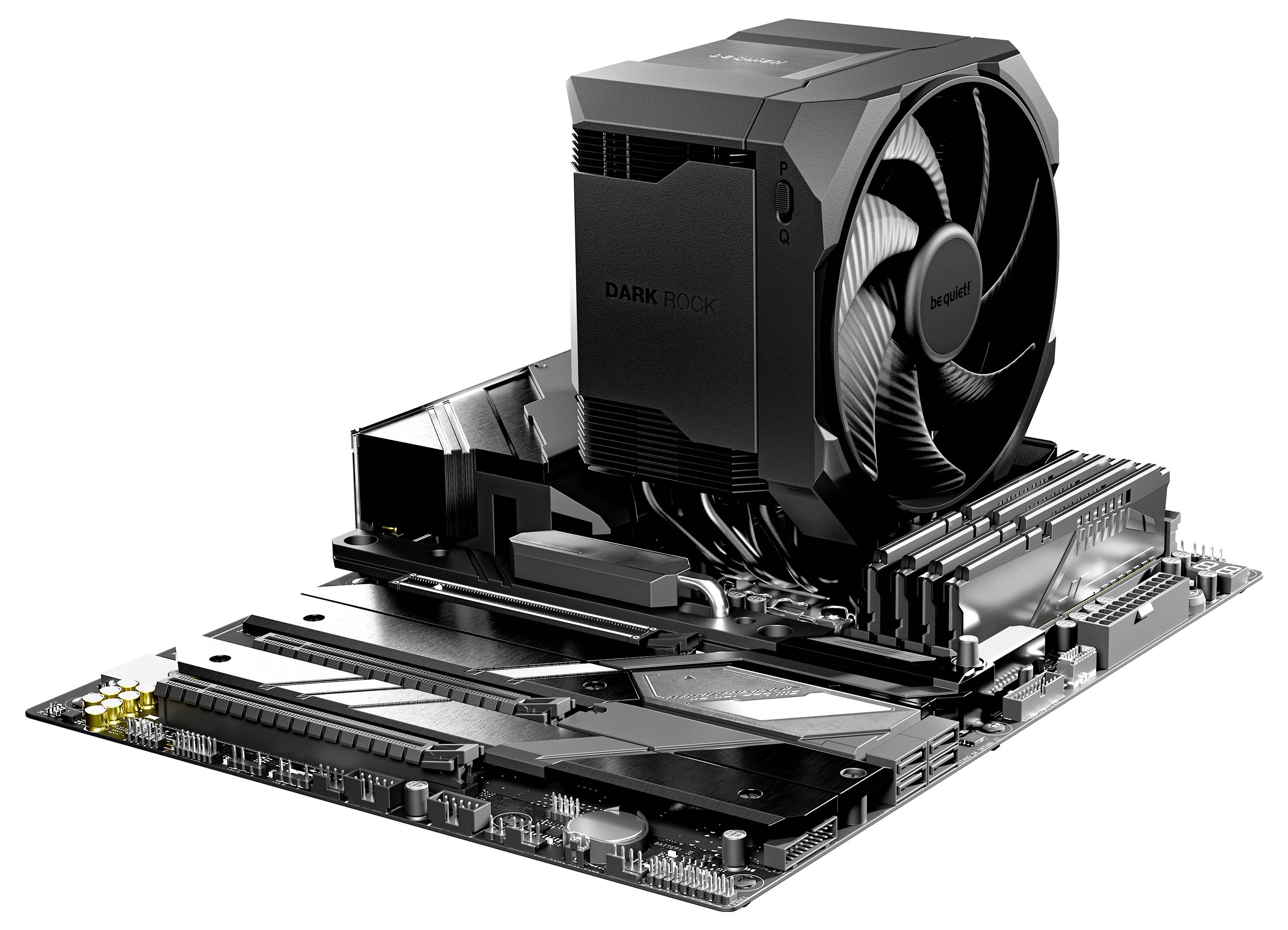 Offener PC-Motherboard mit großem schwarzem CPU-Luftkühler und schwarzer Erweiterungskarte montiert, auf weißem Hintergrund dargestellt.