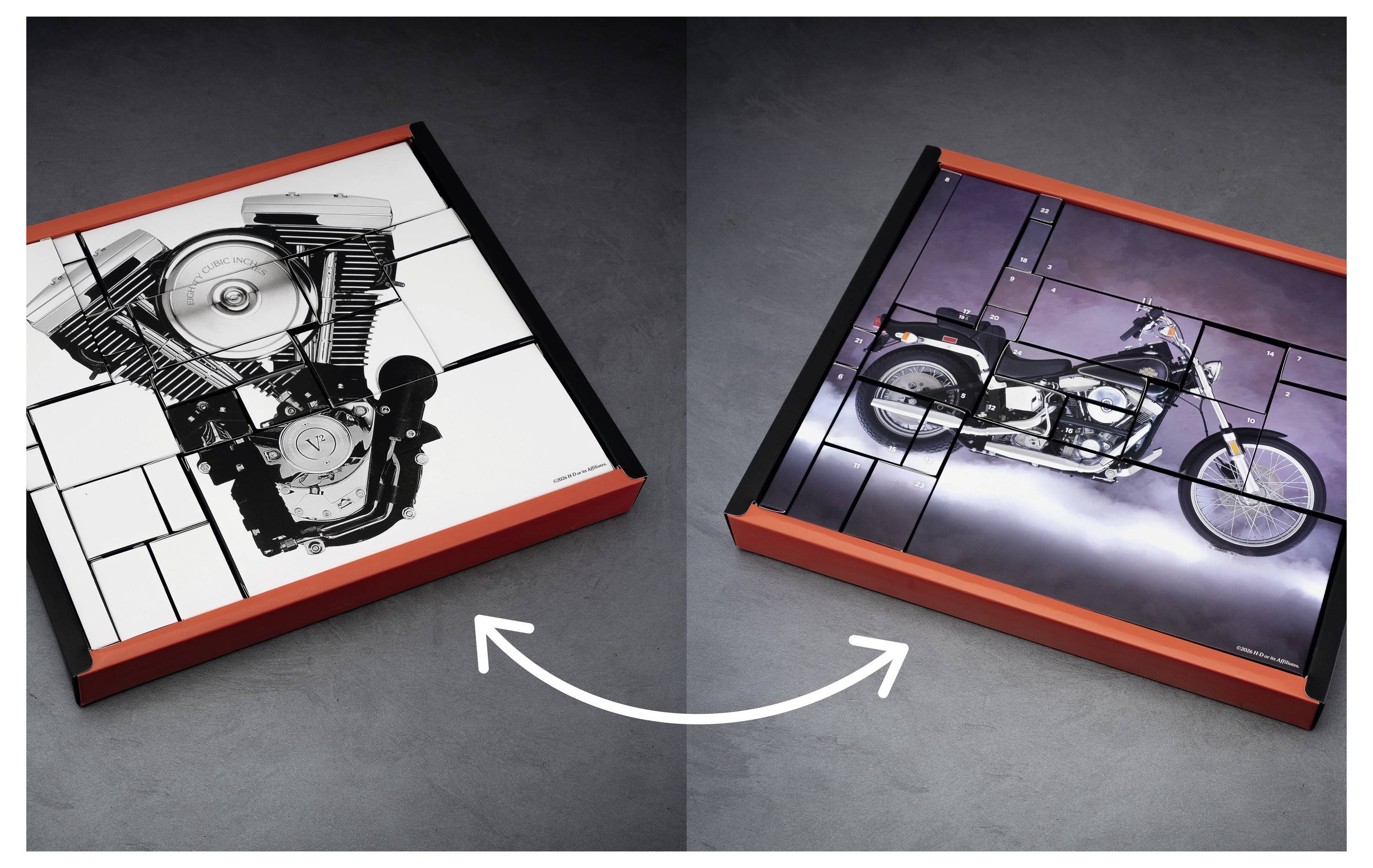 Zwei Puzzle-Boxen zeigen ein Motorrad-Bild, das sich von schwarzweißen Motorteilen zu einem fertigen Motorrad umwandelt, mit einem gekrümmten Pfeil, der Montage oder Fortschritt anzeigt.