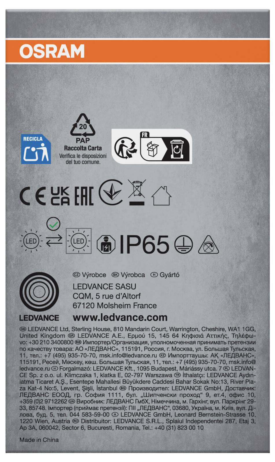 OSRAM LEDVANCE Lampenverpackung Rückseite mit Recycling-, CE-, IP65-, Sicherheits- und Unternehmenssinformationssymbolen und Text.