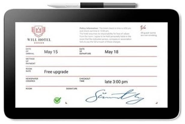 Tablet mit einem Gast-Anmeldeformular des Will Hotel mit den Daten 15. Mai und 18. Mai, kostenlosem Upgrade, spätem 15:00-Uhr-Checkout und einer Unterschrift.