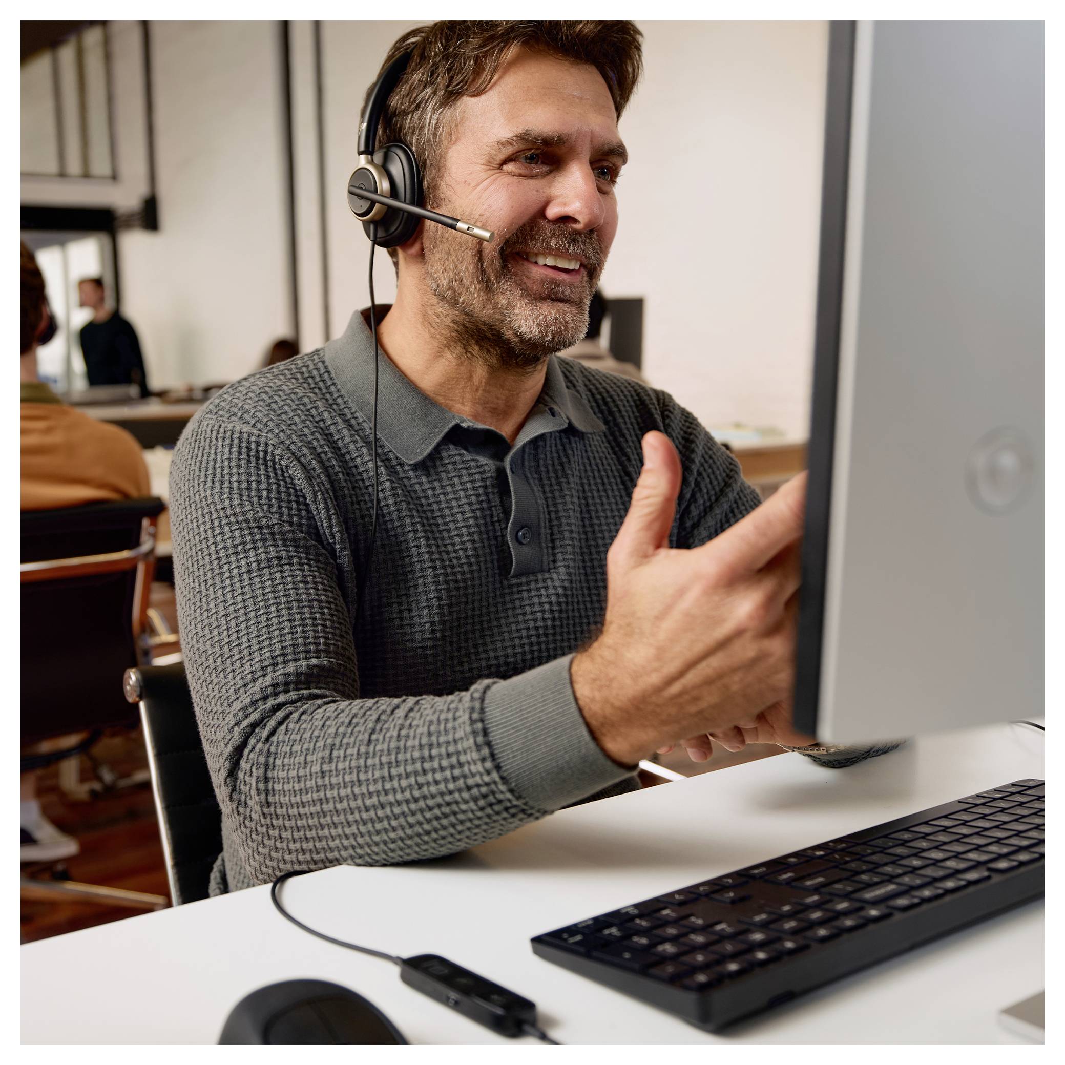 HP Poly HP Poly Mission 825 USB Wired Headset On Ear Headset Schwarz-8