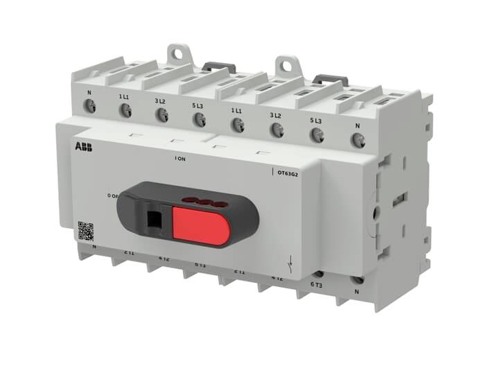 ABB OT63G32 dreipoliger Schalter-Trennschalter mit einem roten Drehgriff und beschrifteten Klemmenverbindungen auf weißem Hintergrund