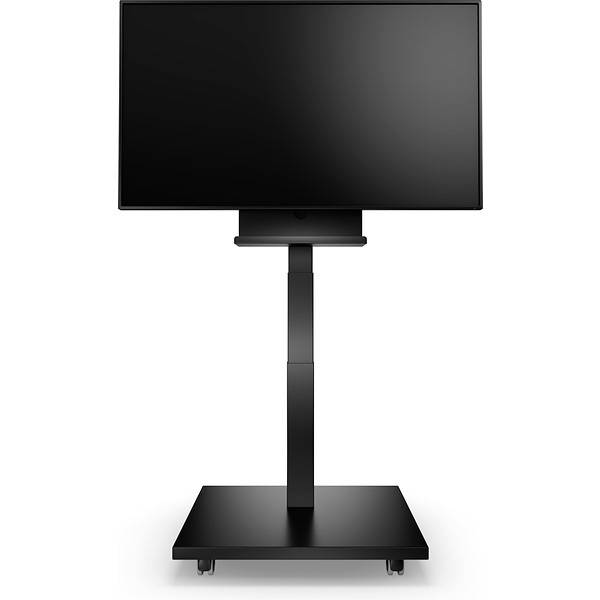 Schwarzer Flachbildschirm-Monitor auf einem hohen Ständer mit quadratischer Basis und kleinen Rollen, isoliert auf weißem Hintergrund.