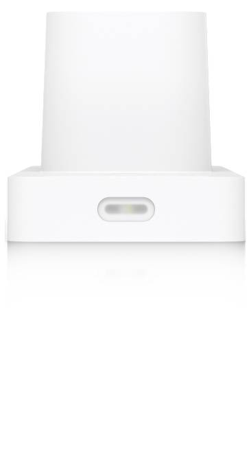 Weißer Wandladegerät-Adapter mit einem USB-C-Anschluss an der Vorderseite