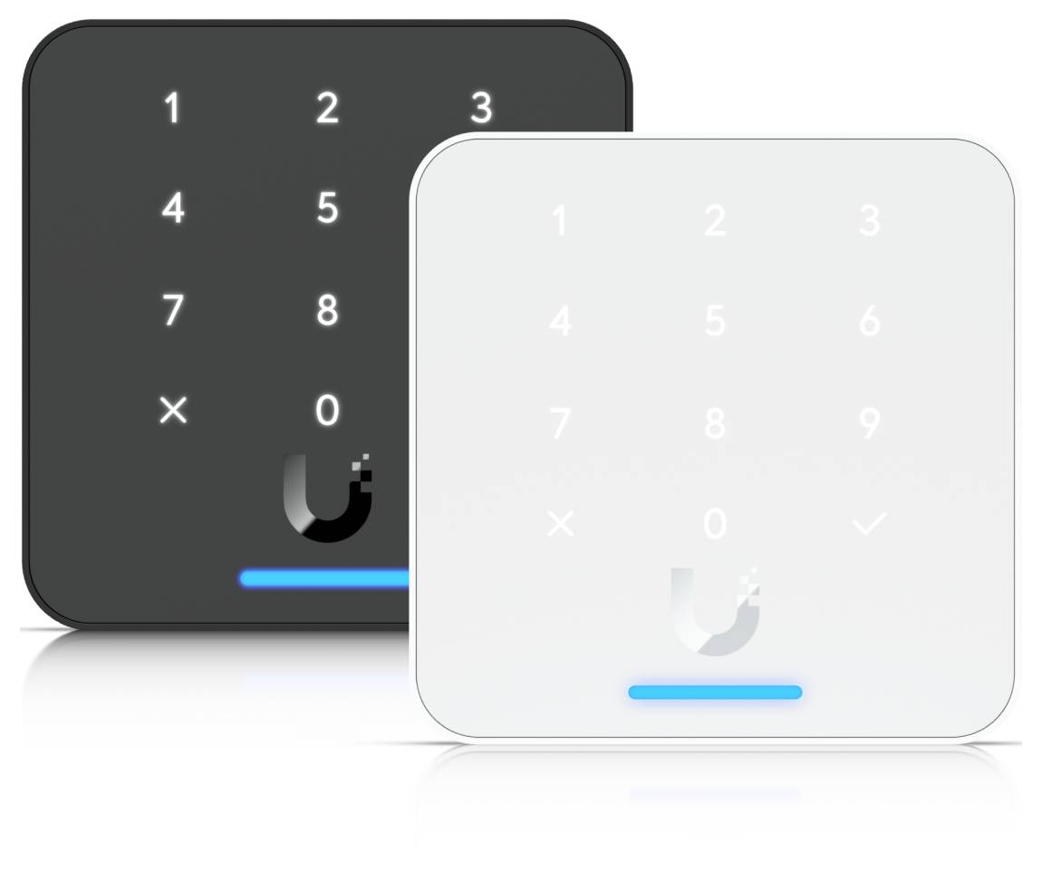 Zwei quadratische Tastaturgeräte nebeneinander angeordnet, eines schwarz und eines weiß, jeweils mit beleuchteten Zahlentasten und einem leuchtenden blauen Streifen am unteren Ende.