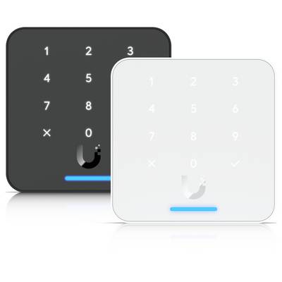 Zwei quadratische Tastaturgeräte nebeneinander angeordnet, eines schwarz und eines weiß, jeweils mit beleuchteten Zahlentasten und einem leuchtenden blauen Streifen am unteren Ende.