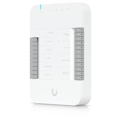 Weißer Ubiquiti-Netzwerk-Controller mit beschrifteten grauen Seitentasten und einer blauen Statusleuchte auf einem wandmontierten Gerät.