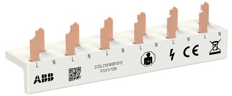 ABB-Klemmleiste mit fünf orangefarbenen Doppalklemmen mit den Bezeichnungen L und N, plus gedrucktes Logo, QR-Code und Sicherheitssymbole auf weißer Basis.