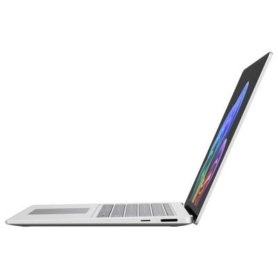 Dünner silberner Laptop in Seitenansicht, teilweise geöffnet, zeigt einen farbenfrohen Bildschirm auf weißem Hintergrund.