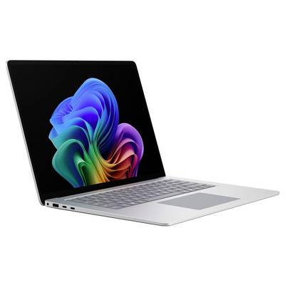 Silberner Laptop mit farbenfrohem abstraktem Blumenhintergrund auf dem Bildschirm, geöffnet im Winkel auf weißem Hintergrund dargestellt.