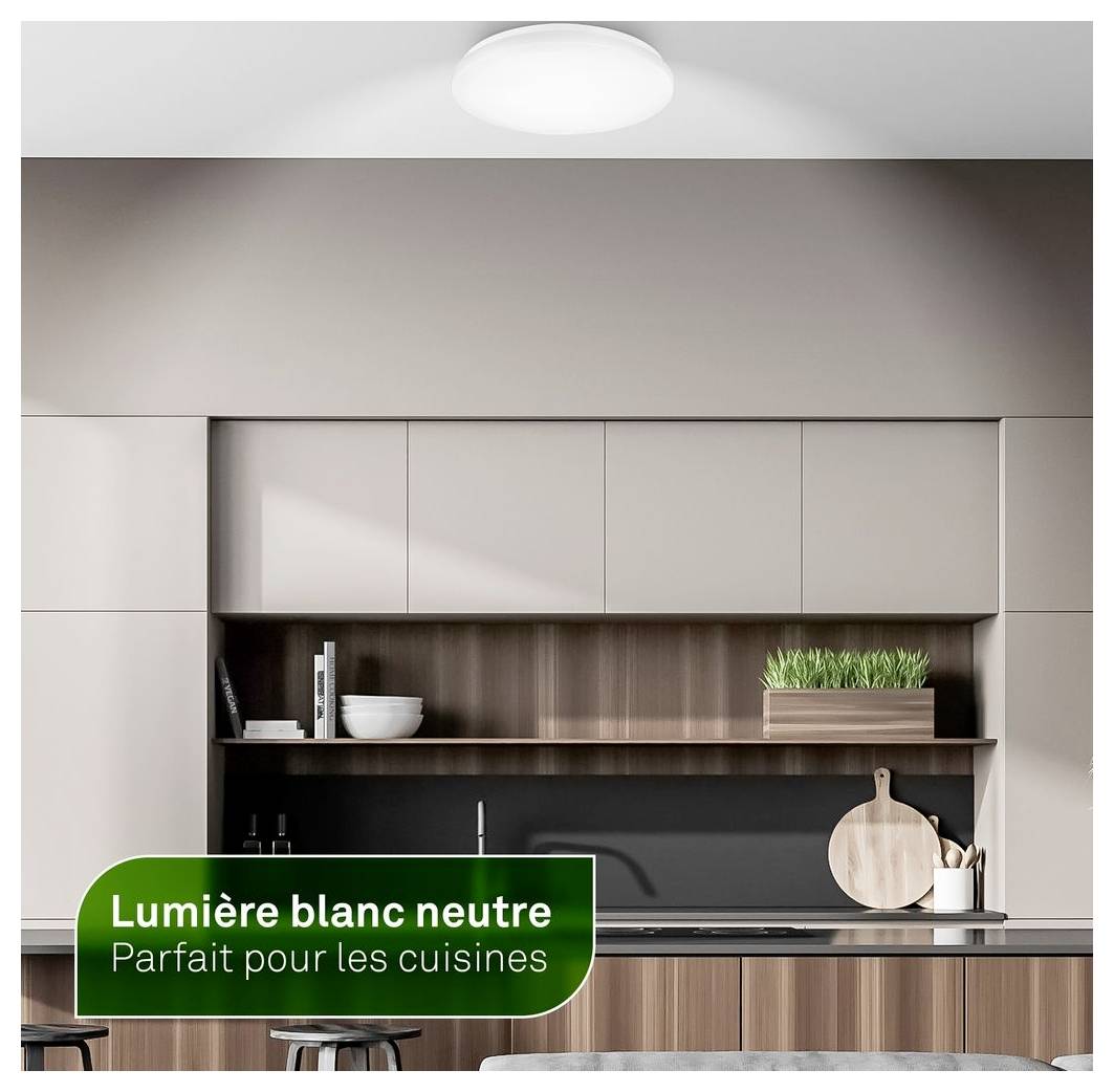 Moderne Küche mit neutralem Schrank und Holzakzenten, mit einem grünen Banner mit der Aufschrift „Lumière blanc neutre" und „Parfait pour les cuisines".