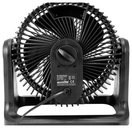 Schwarzer elektrischer Schreibtischventilator mit verstellbarem Neigungswinkel und Schutzgitter, Frontansicht mit angeschlossenem Stromkabel gezeigt.