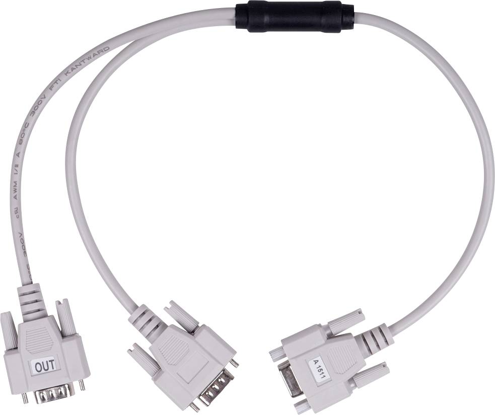 Weißes Kabel mit drei D-Sub-Steckern, einschließlich eines mit der Beschriftung "OUT", auf einfachem Hintergrund.