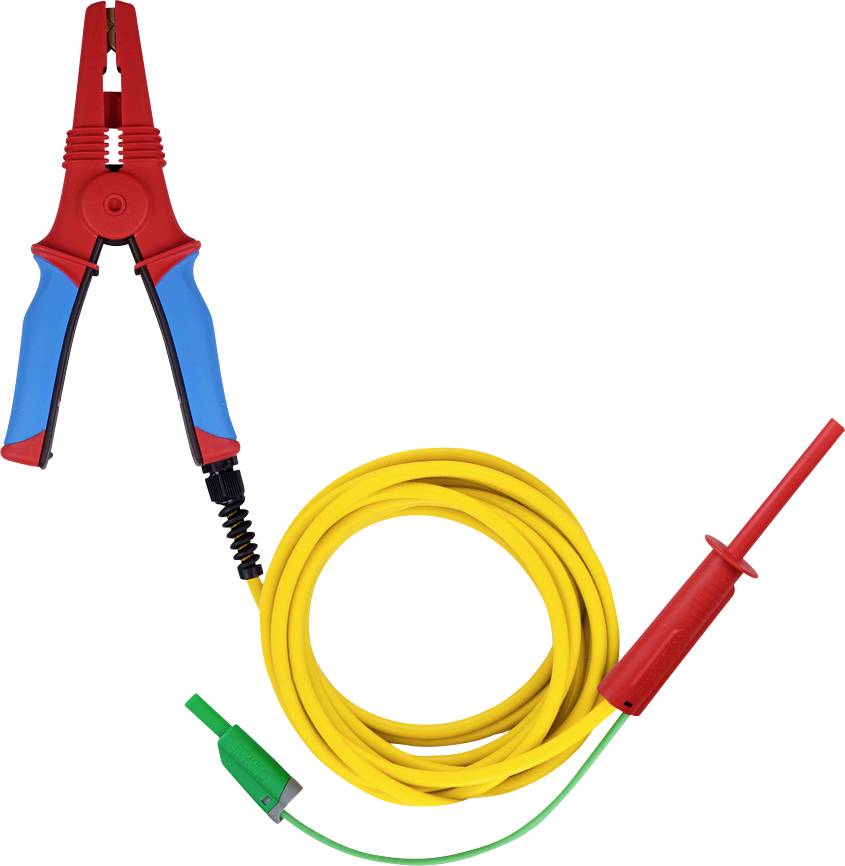 Automobilistischer Überbrückungskabelsatz mit roter und schwarzer Klemme, die an ein aufgewickeltes gelbes Kabel und einen grünen Stecker auf weißem Hintergrund angebracht sind.