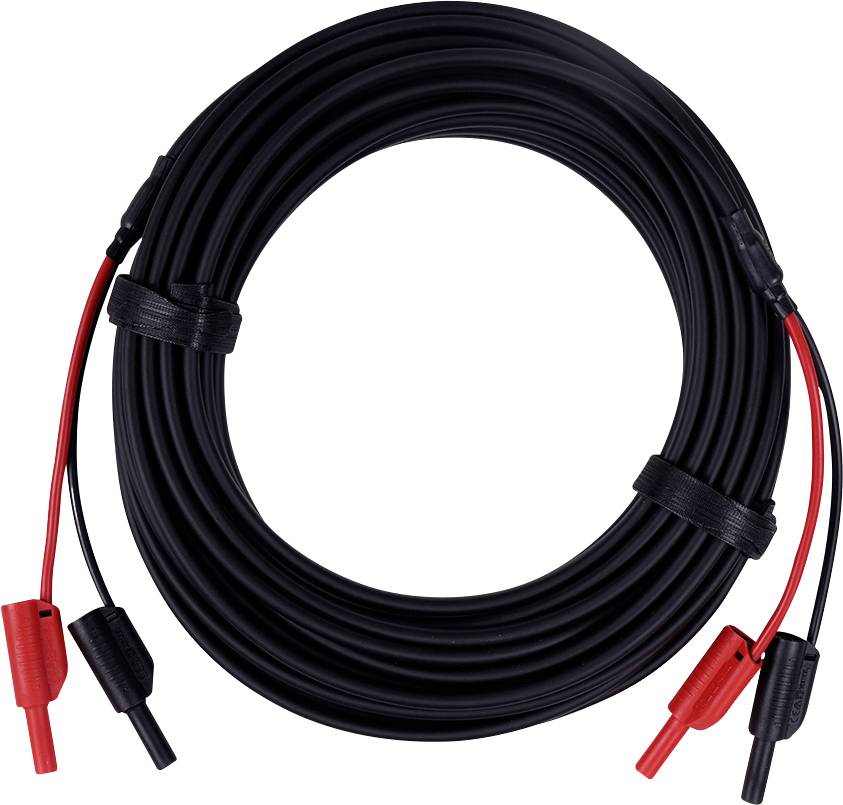 Aufgerolltes schwarzes Kabel mit roten und schwarzen Steckern an beiden Enden, dargestellt vor weißem Hintergrund.