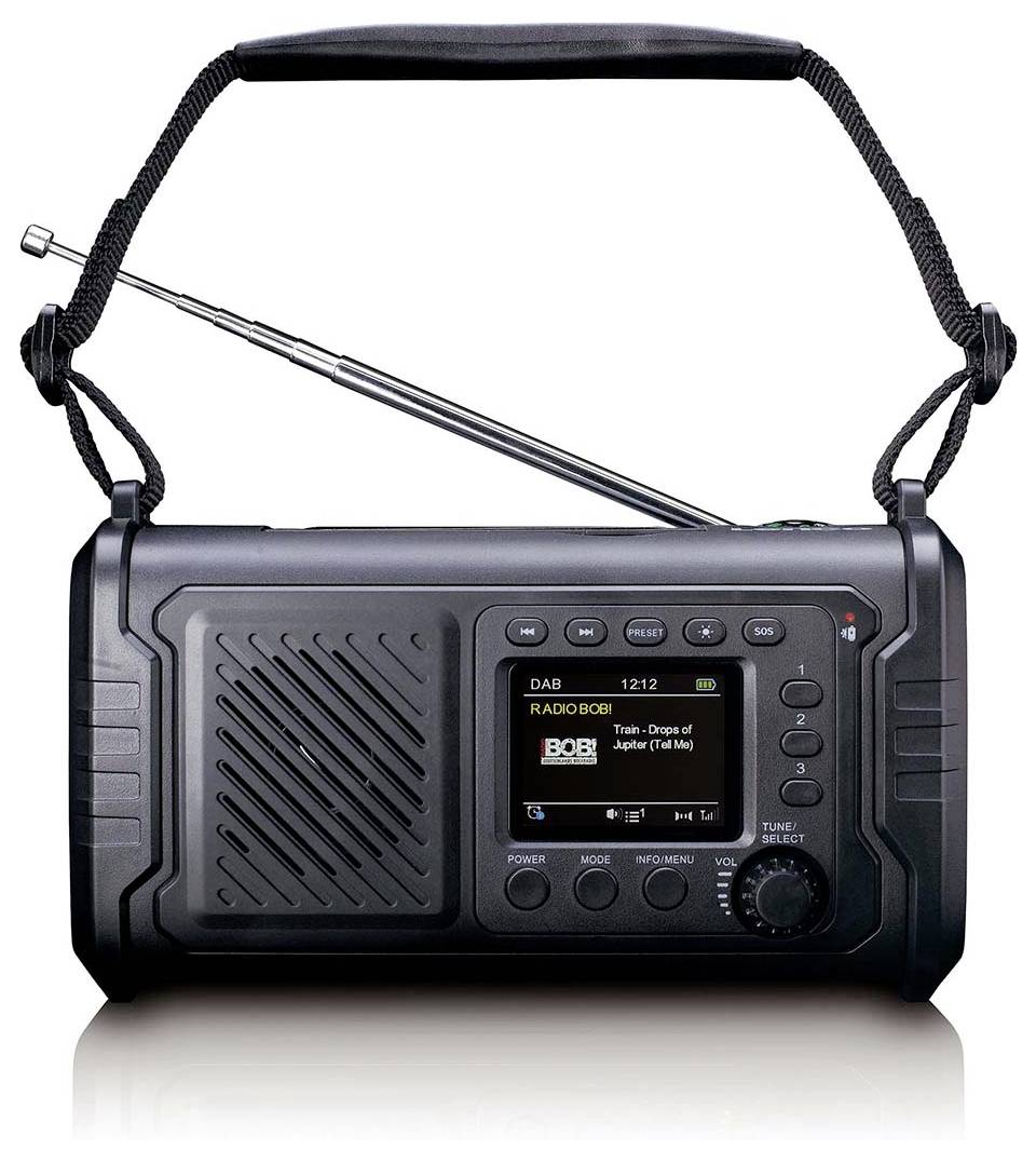 Tragbares schwarzes Radio mit Tragegriff und Antenne, auf der Vorderseite mit kleinem Display und Bedientasten.