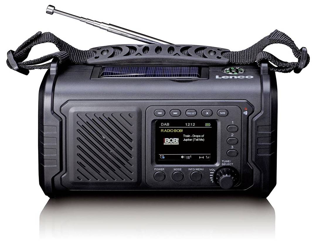 Schwarzes tragbares Lenco-Radio mit Antenne, Trageriemen, Lautsprechergitter und kleinem Display mit DAB-Stationsinformationen.