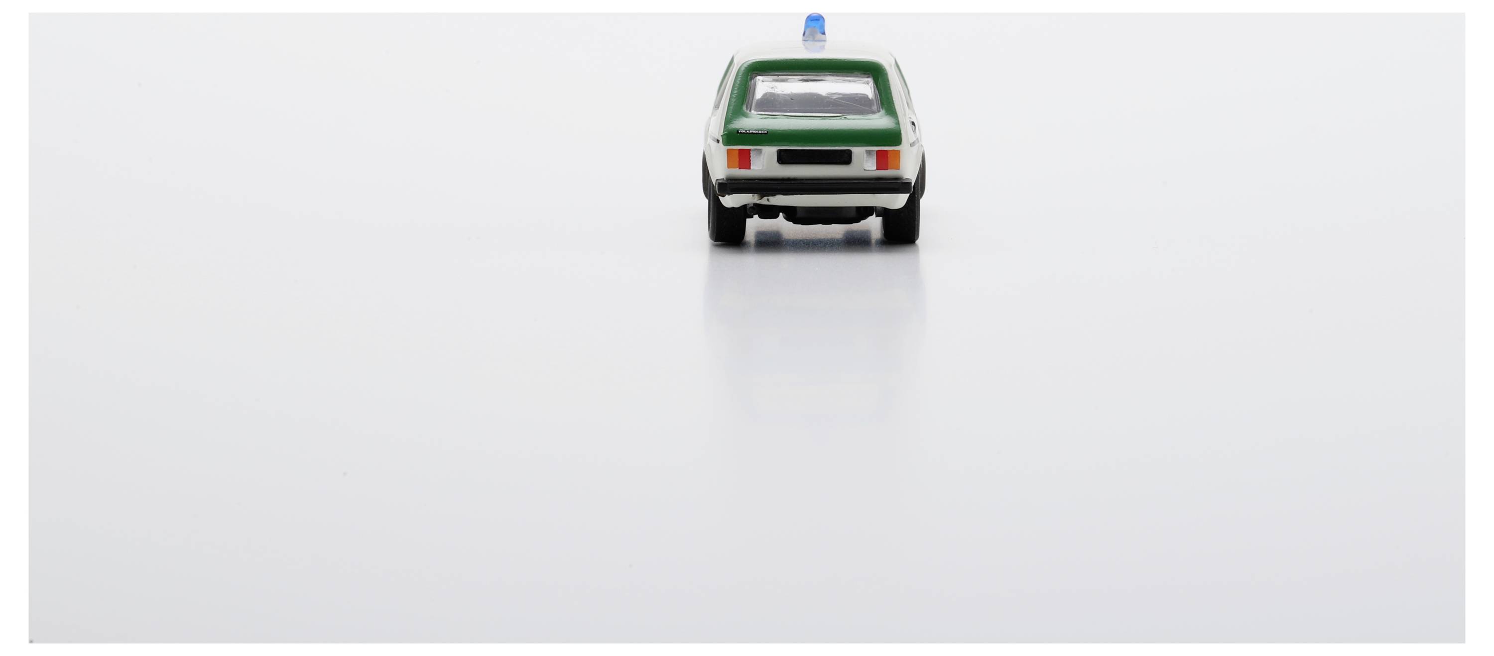 Schuco 451870009 H0 PKW Modell Volkswagen (VW) Golf I-6