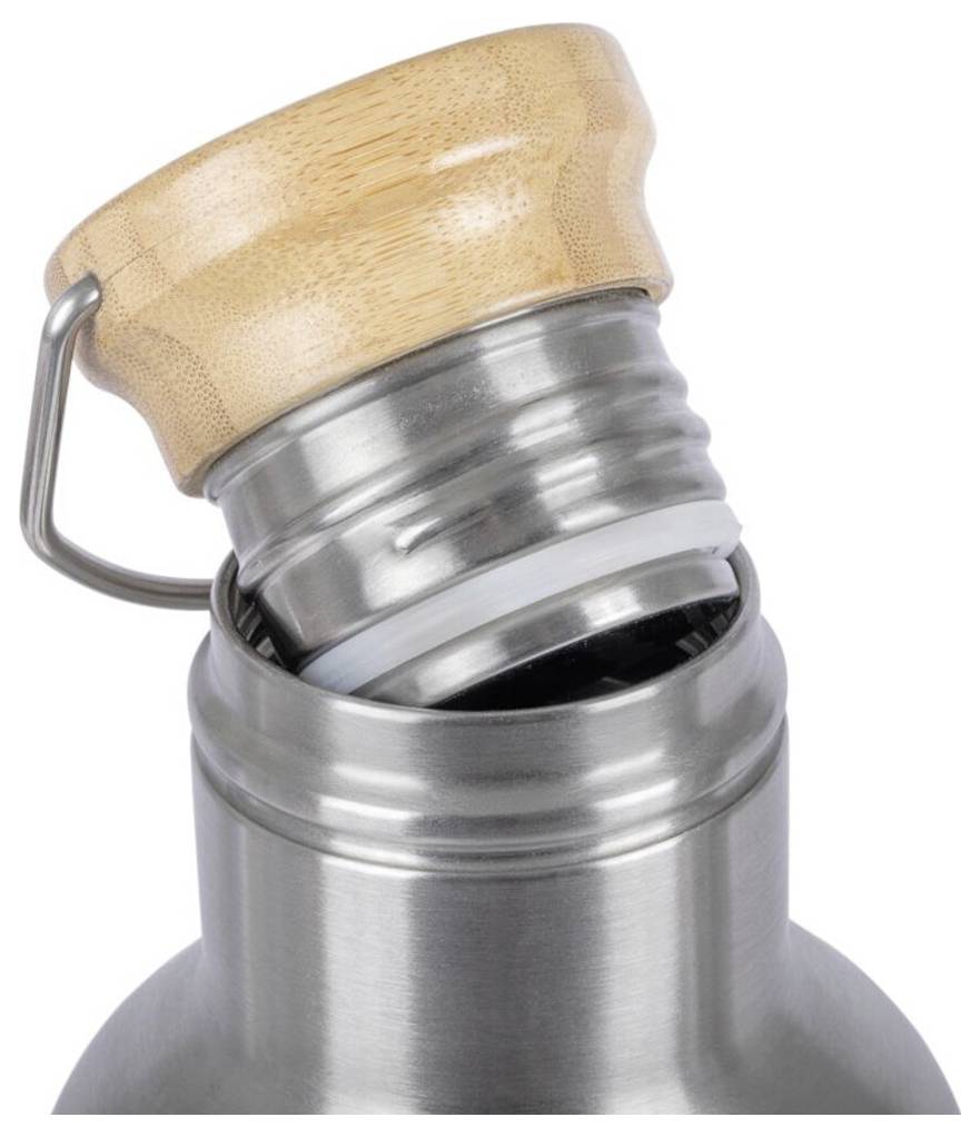Eine Edelstahl-Wasserflasche mit einer aus Holz gefertigten, aufschraubbaren Kappe, die leicht geöffnet ist und den Flaschenmund sowie den Metallgriff zeigt.