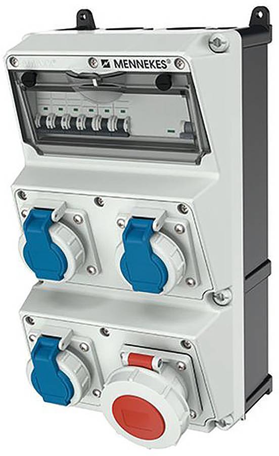 Wandmontierte MENNEKES Elektroverteilbox mit mehreren blauen Industriesteckdosen und einer roten Steckdose sowie Schutzschaltern unter einer transparenten Abdeckung.