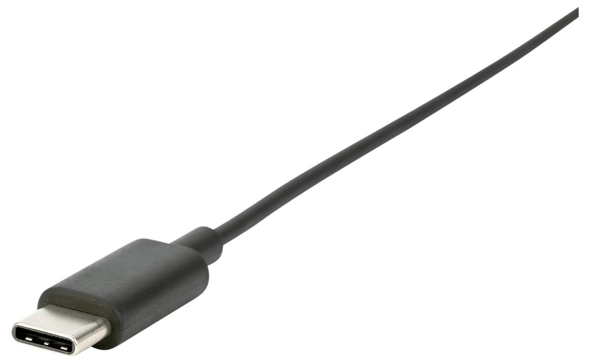 Nahaufnahme eines USB-C-Kabelsteckers auf weißem Hintergrund.