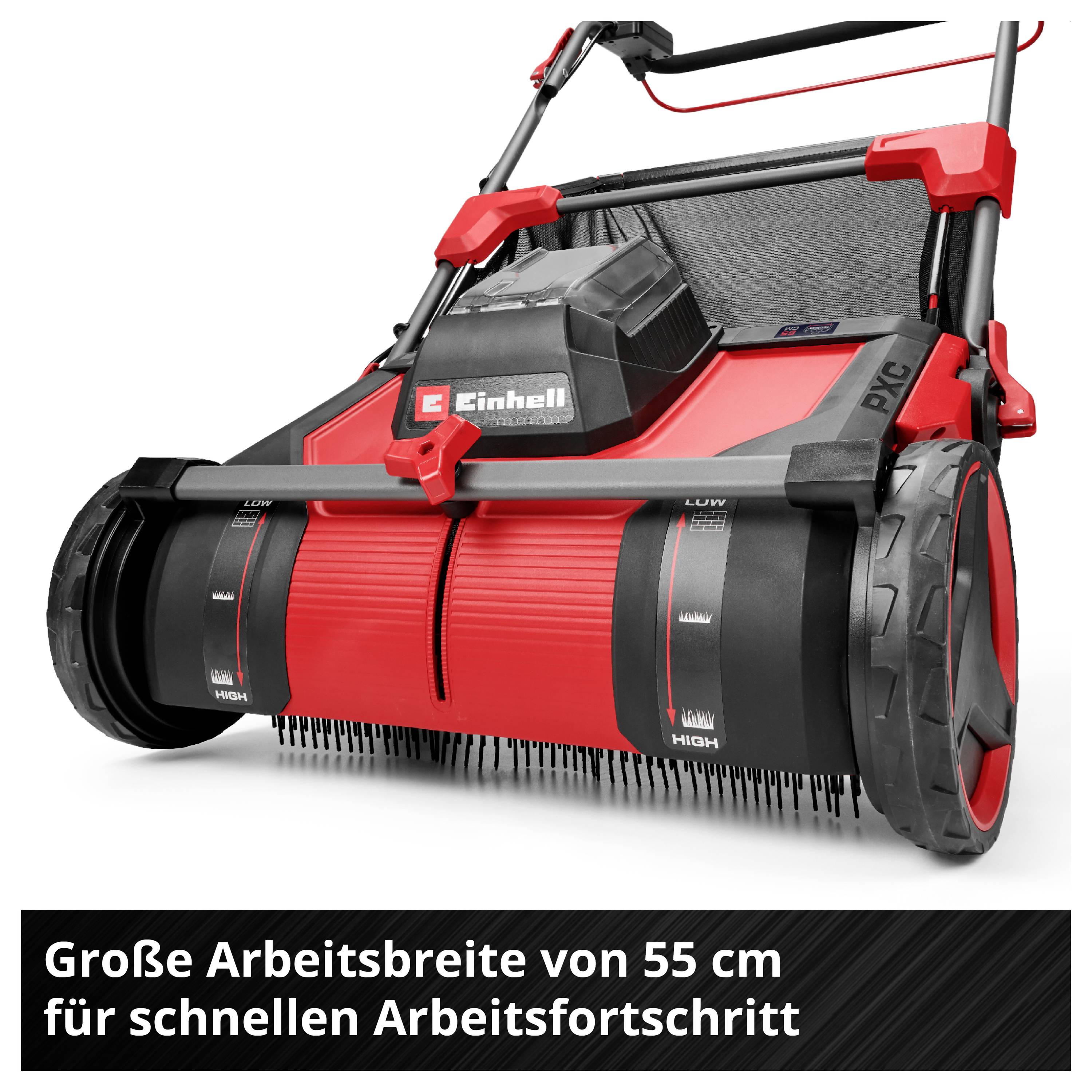 Roter Einhell Akku-Rasenlüfter mit 55 cm Arbeitsbreite; Werbetext unten: 'Große Arbeitsbreite von 55 cm für schnellen Arbeitsfortschritt'.