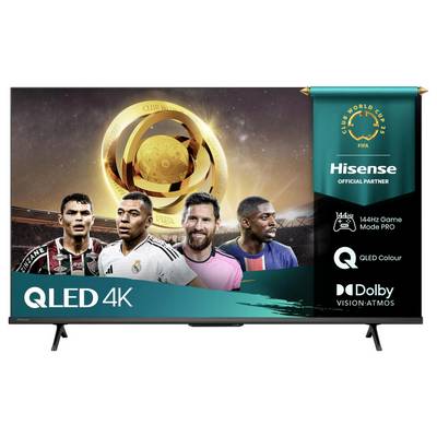Hisense QLED 4K TV-Anzeige mit FIFA Club World Cup-Branding, vier Fußballspielern und Logos für 144Hz Game Mode Pro, QLED Colour und Dolby Vision Atmos.