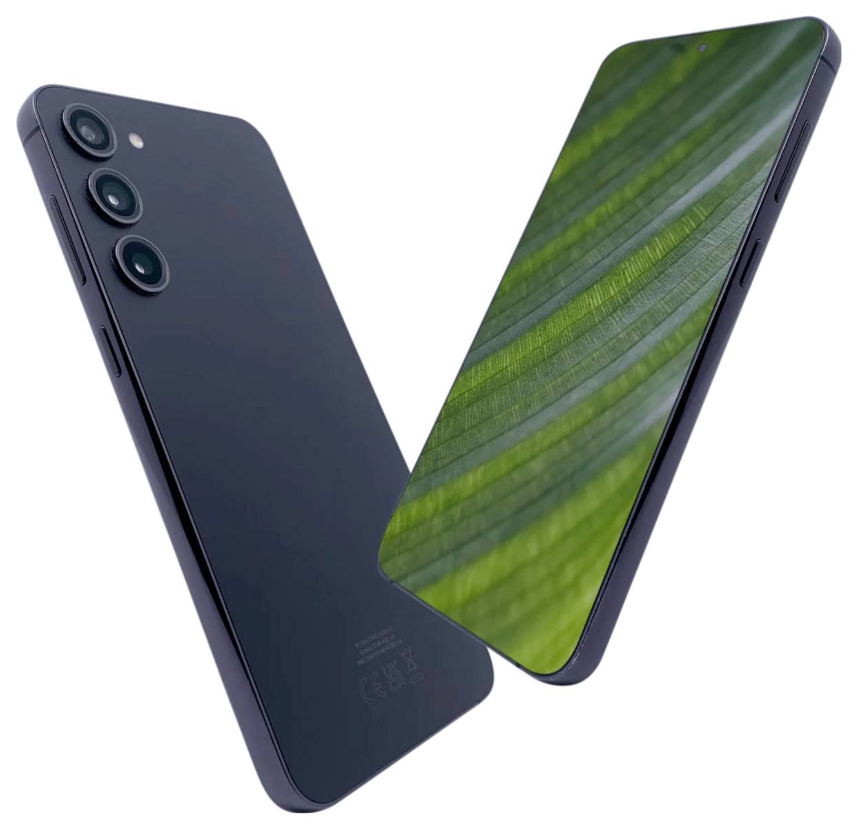 Zwei dunkle Smartphones, die sich auf weißem Hintergrund überlappen, eines zeigt eine dreifache Rückkamera und das andere ein grünes Blatt-Hintergrundbild auf dem Bildschirm.