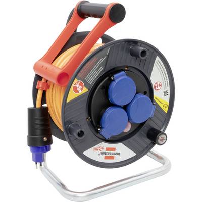 Tragbare Kabelrolle mit orangem Verlängerungskabel, drei blauen Steckdosenschutzkappen und schwarzem Stecker, gezeigt vor weißem Hintergrund.