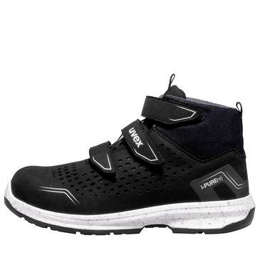 Schwarzer hochschaftiger Sportschuh mit weißer Sohle, Klettverschlüssen und durchlochtem Obermaterial, auf weißem Hintergrund abgebildet.