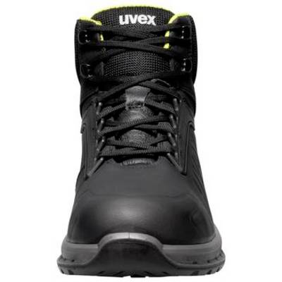 Schwarzer Uvex Schnürstiefel für Arbeitsschuhe, Vorderansicht auf weißem Hintergrund dargestellt.