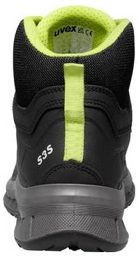 Schwarzer und grauer Uvex S3S-Sicherheitsstiefel von hinten betrachtet, mit neongrünem Futter und Anziehtab.