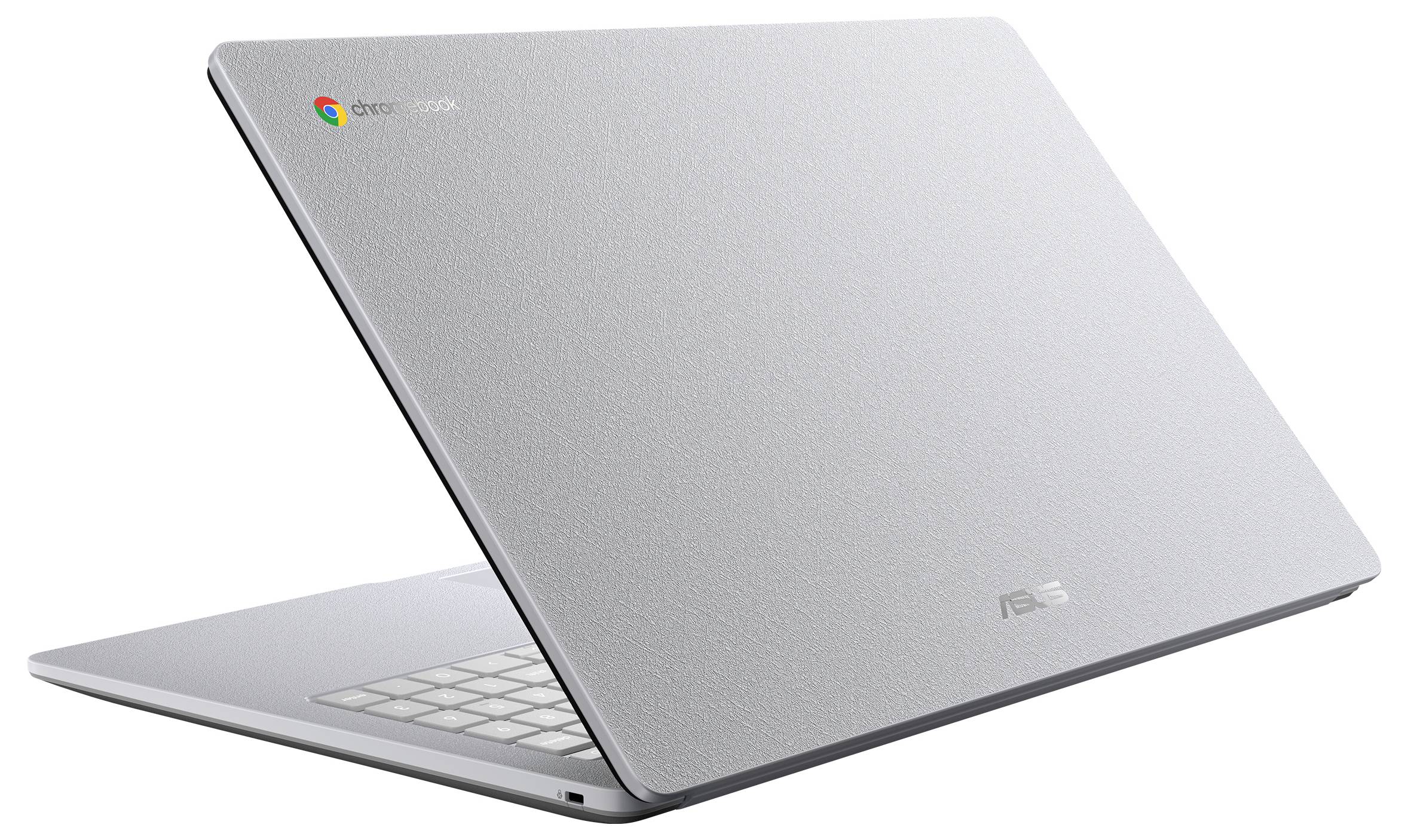 Silbernes Asus Chromebook Laptop, teilweise geöffnet, auf weißem Hintergrund gezeigt.