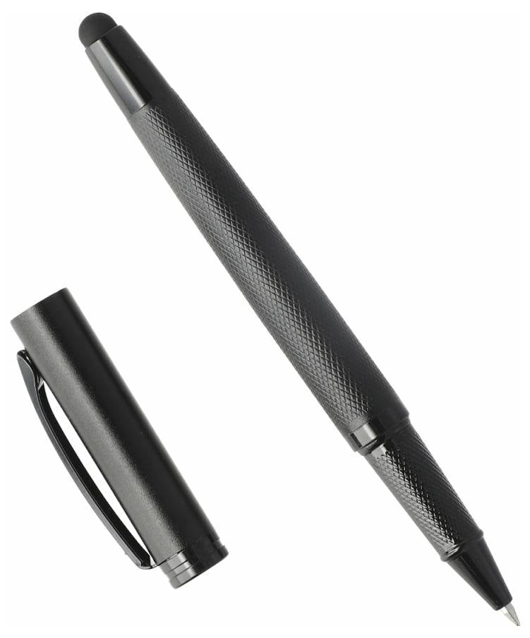 Schwarzer Stylus-Stift neben seiner Kappe gezeigt, mit strukturiertem Griff und spitzer Spitze auf weißem Hintergrund.