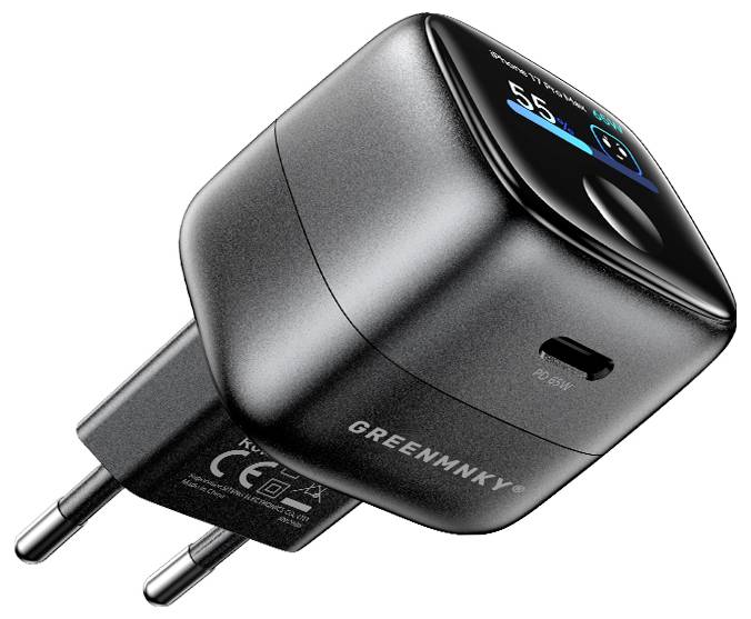 Schwarzer GreenMNKY USB-C Wandladegerät mit digitaler Anzeige, die 56 anzeigt, und einem USB-C-Anschluss, abgebildet mit europäischem Zweipolstecker.