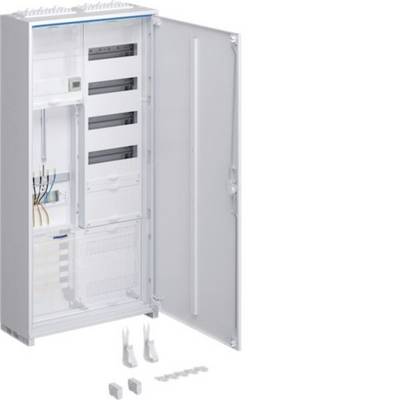 Offener weißer elektrischer Verteilerschrank mit leicht geöffneter Tür, der innere Verkabelung, Schutzschalter und Befestigungshardware vor einfachem Hintergrund zeigt.