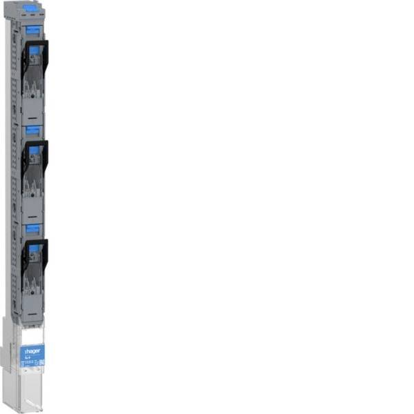 Vertikaler Stapel aus drei grauen elektrischen Modulen auf einer schlanken Montageschiene mit blauen Etiketten, dargestellt als Produkt auf weißem Hintergrund.