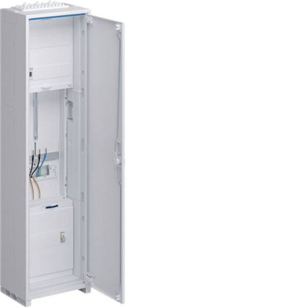 Offener weißer Elektroschrank mit leicht geöffneter Vordertür, zeigt interne Verdrahtung, Komponenten und Montagefläche im Inneren.