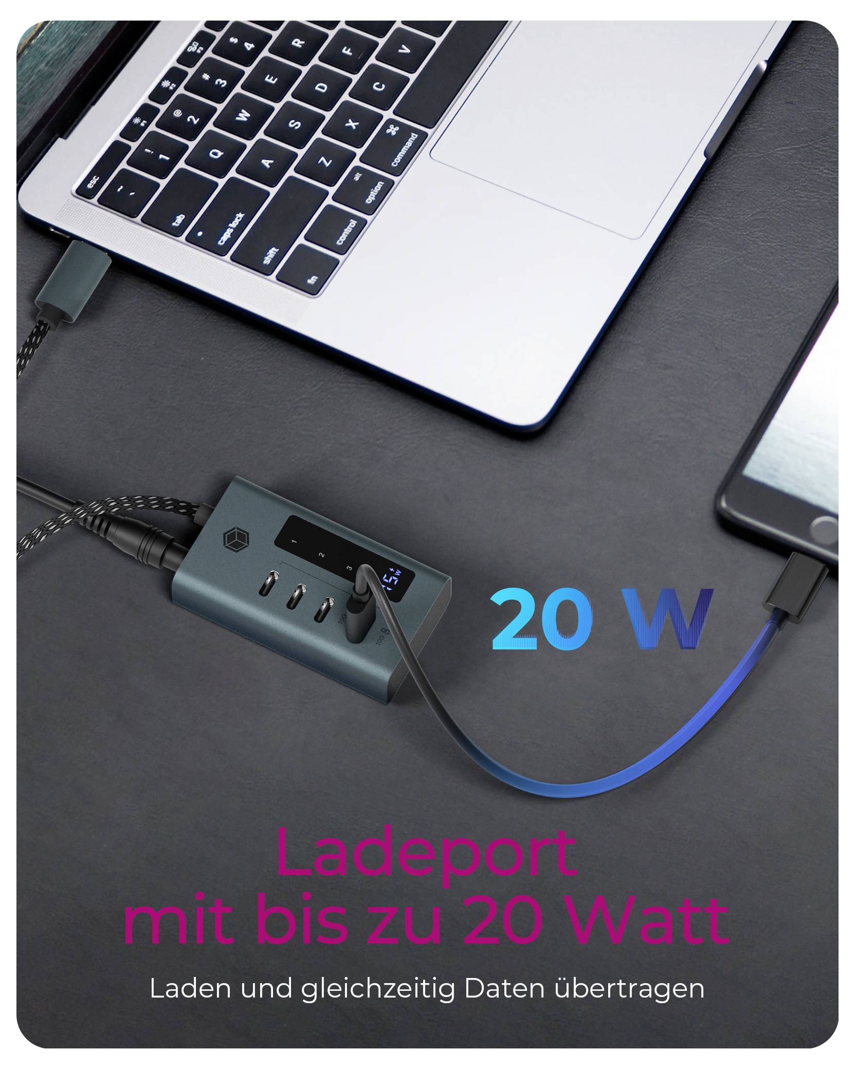 USB-C-Hub verbunden mit einem Laptop, mit der Bezeichnung „20 W" und „Ladeport mit bis zu 20 Watt", während Laden und Datenübertragung gleichzeitig stattfinden.
