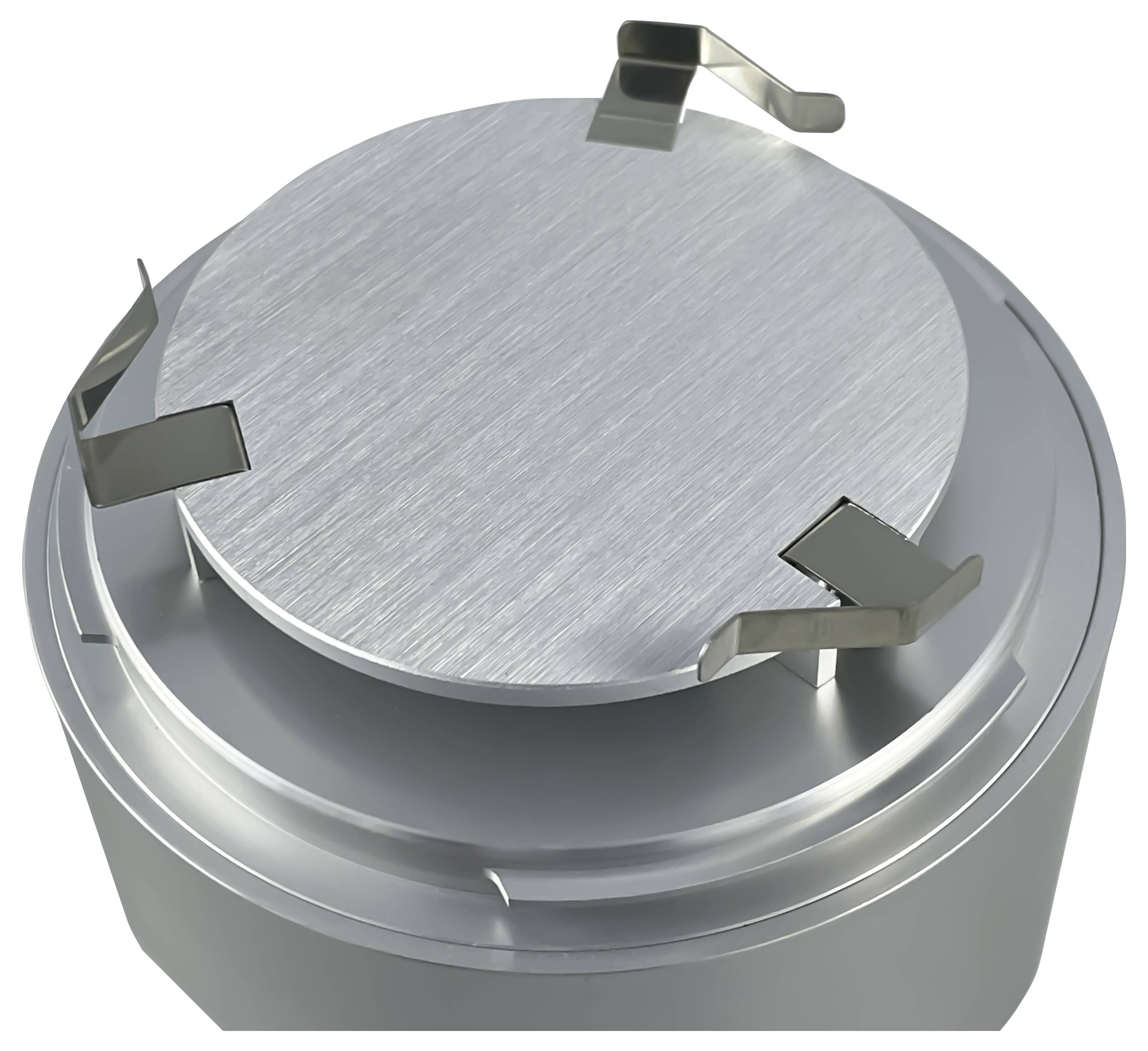 Nahaufnahme eines runden Silber-Batteriefachs mit drei Metallfedern zum Festklemmen auf der Oberseite.