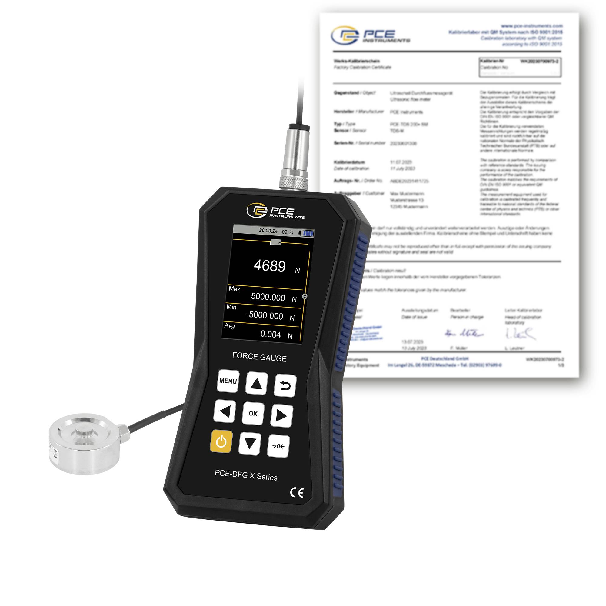 PCE digitales Kraftmessgerät mit Sensor und Kalibrierzertifikat, das eine Anzeige von 4689 N auf dem Bildschirm zeigt.