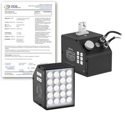 Produktfoto eines PCE-Lichts und Kalibrierungsaufbaus mit einem Zertifikatsdokument, einer Steuereinheit und einer quadratischen LED-Licht-Array.