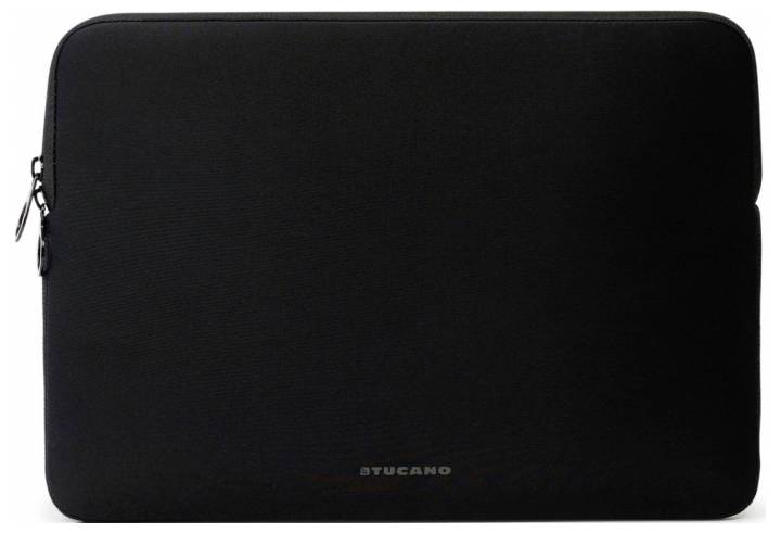 Schwarze Laptop-Schutzhülle mit Reißverschluss und kleinem „TUCANO"-Logo in der Mitte oben unten.