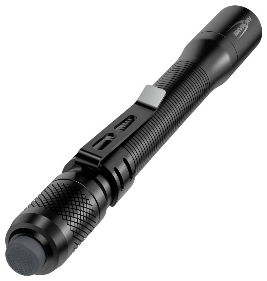 Schwarze Taktische Taschenlampe mit strukturiertem Griff und Seitenclip, gezeigt auf weißem Hintergrund.