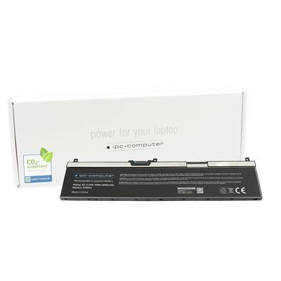 Ersatzbatterie für Laptop vor ihrer Schachtel, gekennzeichnet mit IPC-Computer und „Energie für Ihren Laptop", mit einem CO2-kompensiert Aufkleber.
