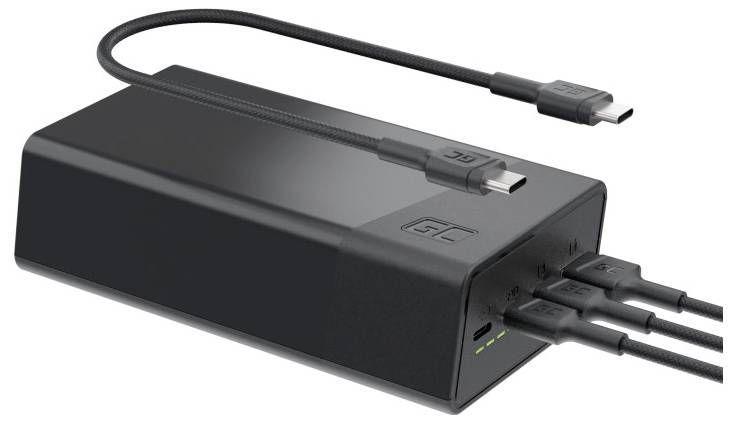 Schwarzer rechteckiger USB-C-Ladegerät/Stromadapter mit angeschlossenem USB-C-Kabel und mehreren an einem Ende verbundenen Anschlüssen