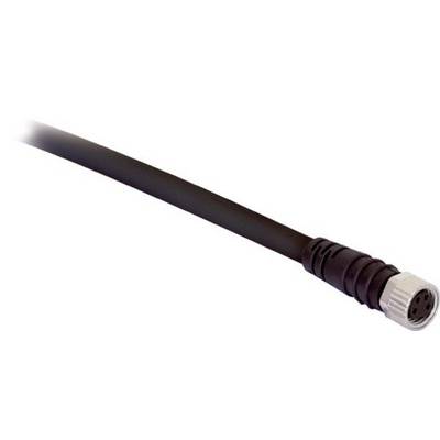 Ein schwarzes Kabel mit einem zylindrischen Metallstecker an einem Ende, dargestellt auf weißem Hintergrund.