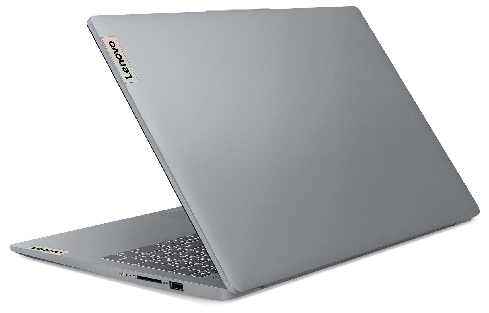 Silberner Lenovo-Laptop teilweise geöffnet, zeigt Tastatur und Bildschirmrückseite auf weißem Hintergrund.